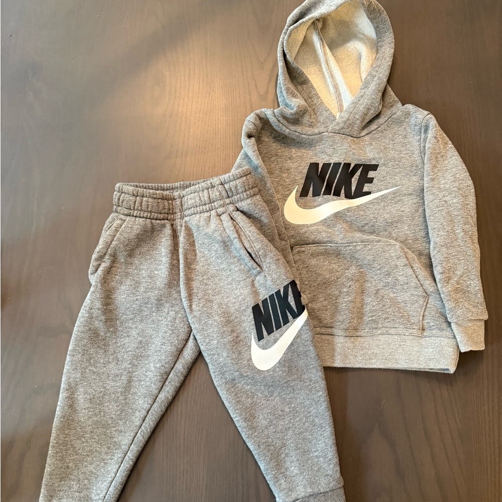 Nike Toddler Boys Gray Hoodie and Jogger Set